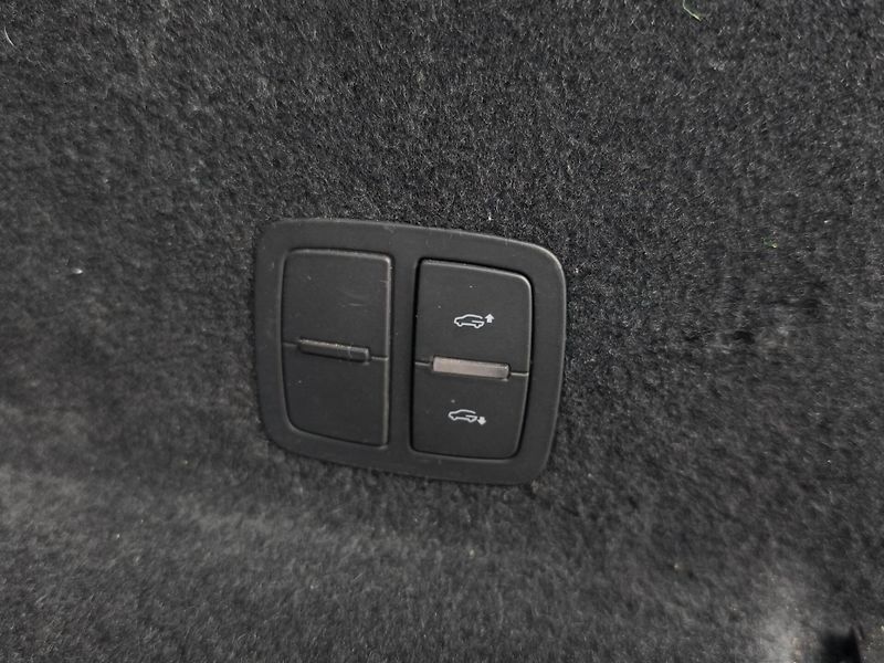 Audi Q7 (2015) S-line Quattro 3.0 TDI 180kW, - fotka 29 z 30