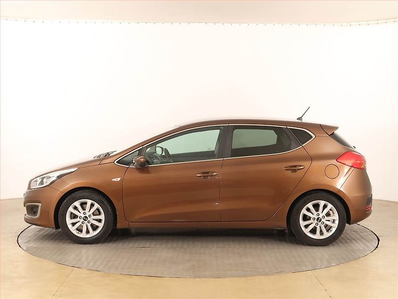Kia Ceed (2016) 1.4 MPI, Tempomat - fotka 3 z 16