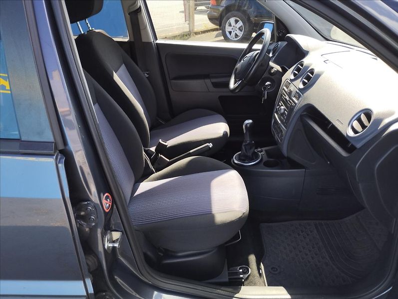 Ford Fusion 1,4 59KW  NOVE ROZVODY BRZDY - fotka 8 z 15