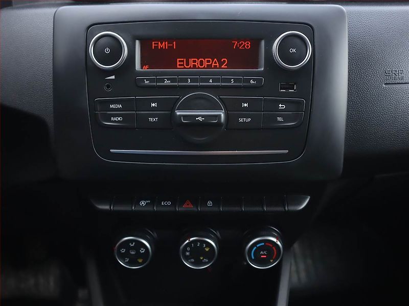 Dacia Duster (2018) 1.6 SCe, Tempomat - fotka 12 z 18
