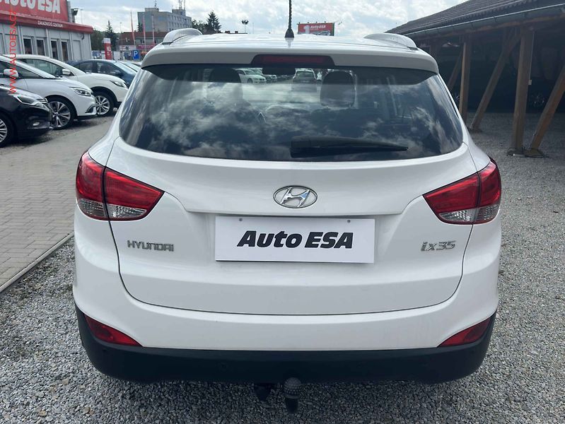Hyundai ix35 (2012) 1.6GDi, ČR, AC, TZ - fotka 5 z 21
