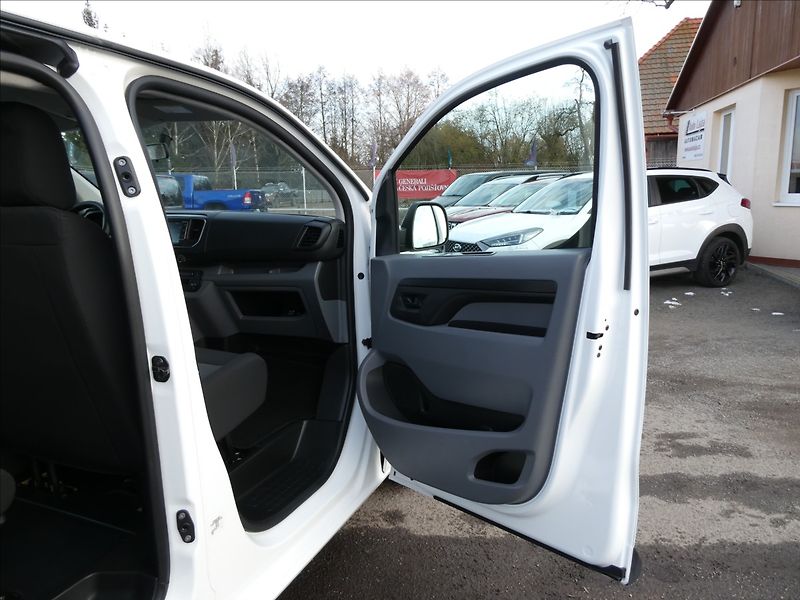Peugeot Expert 1,5 HDi 1.MAJ.,LONG,9.míst,DPH - fotka 25 z 46