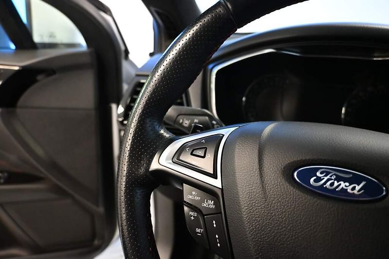 Ford Mondeo (2021) 2.0 ST-LINE 140 KW LED ACC 8AT - fotka 14 z 38