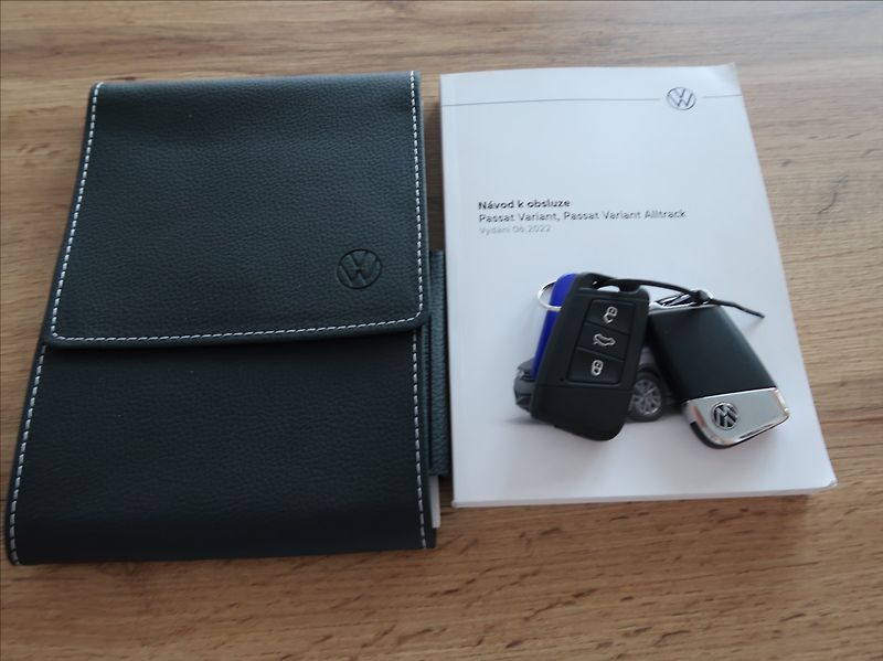 Volkswagen Passat 2,0 TDi,110kW,1majČR,Elegance - fotka 24 z 24