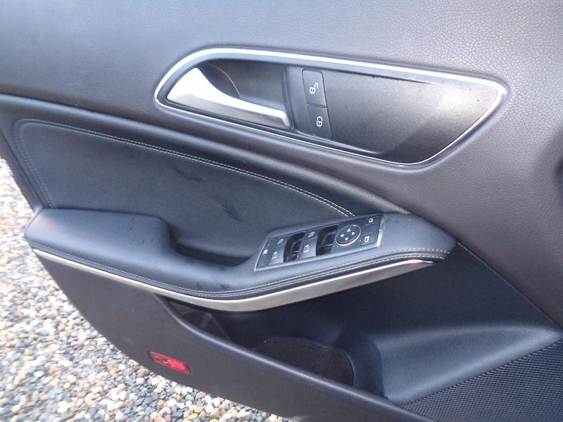 Mercedes-Benz CLA 2,1 - fotka 10 z 13