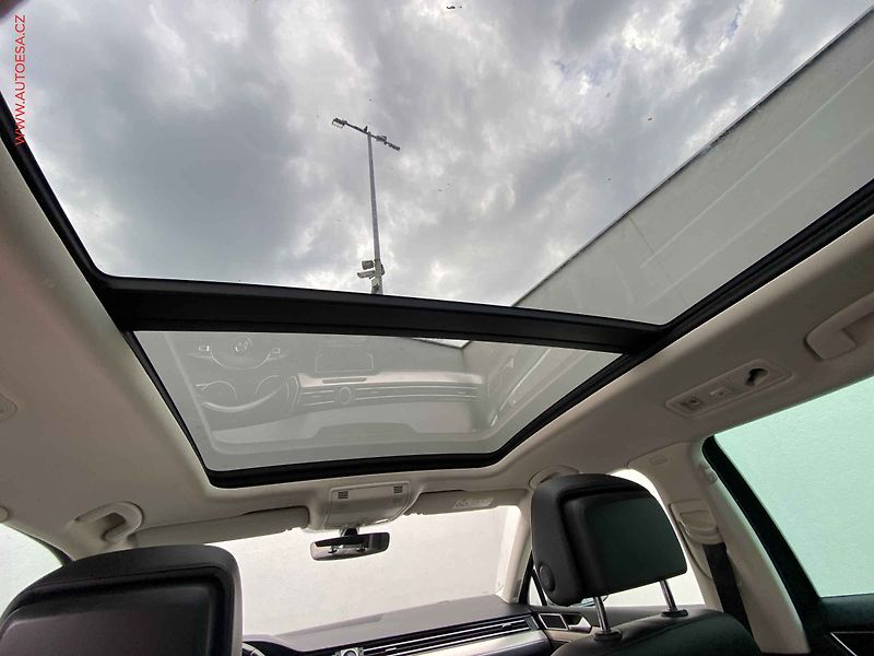 Volkswagen Passat (2016) 2.0 TDi, LED, panorama - fotka 11 z 17