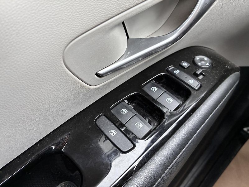 Hyundai Tucson 1.6T-GDi 110kW SMART AUTOMAT - fotka 23 z 31