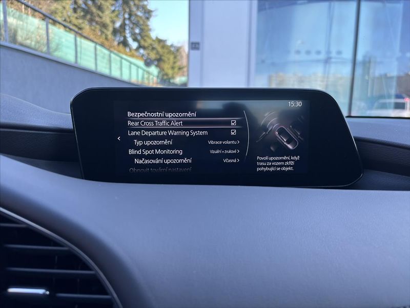 Mazda 3 2,0 i Plus 1.ČR CARPLAY KAMERA - fotka 26 z 46