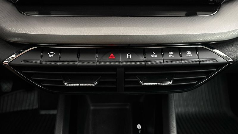 Škoda Octavia 1.0 TSI Ambition Combi - fotka 13 z 24