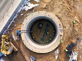Hloubení průzkumné štoly tunelu pod Vinohrady.
