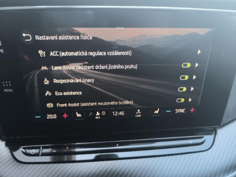 Škoda Octavia 2.0 TDi RS DSG - fotka 19 z 27