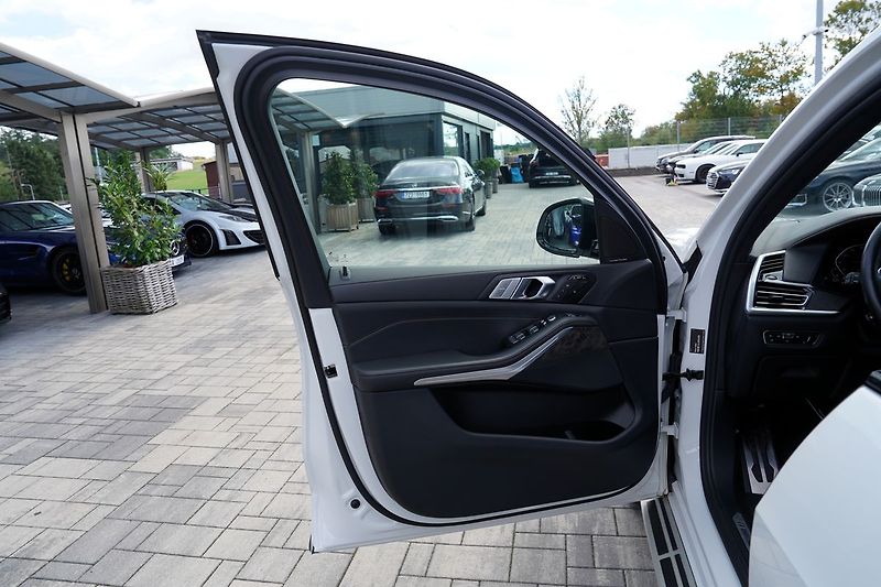 BMW X7 40d xDrive/Mpaket/AT9/22/340PS - fotka 23 z 50