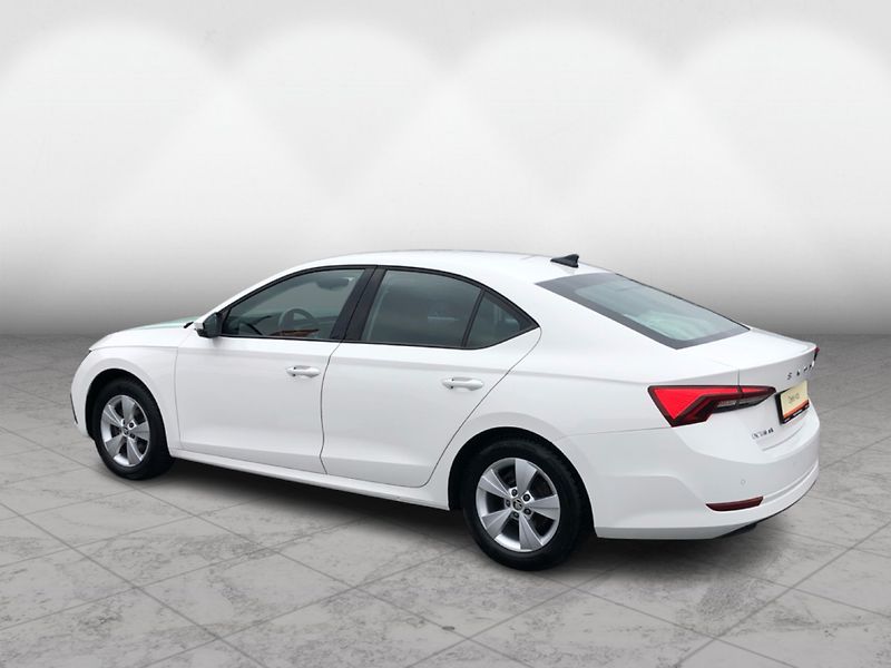 Škoda Octavia 2,0TDi 85kW AMBITION PLUS - fotka 7 z 28