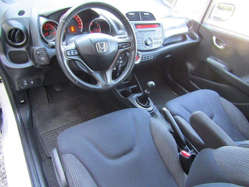 Honda Jazz (2012) 1.3 16V 73kW - fotka 12 z 35