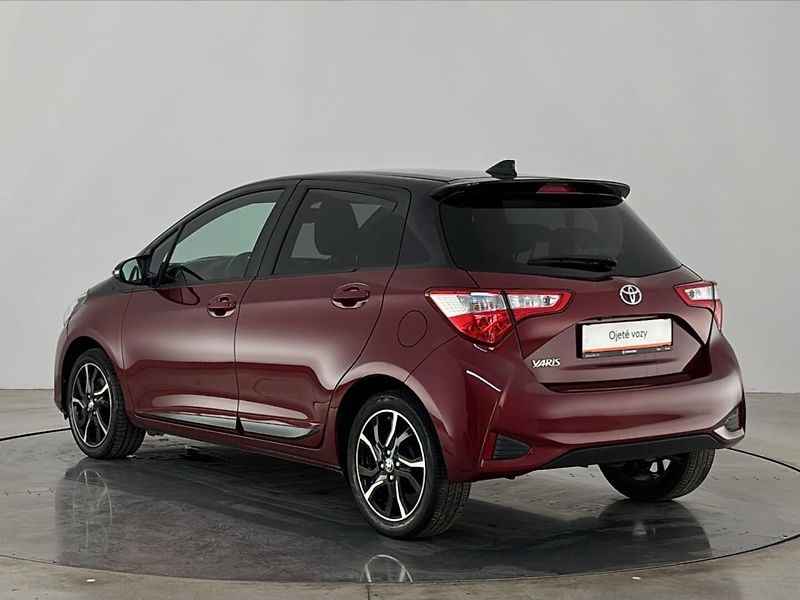 Toyota Yaris Hatchback - fotka 15 z 30