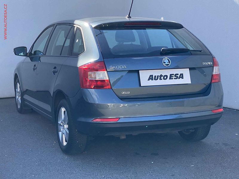 Škoda Rapid (2017) 1.4 TDi, Style, park. čidla - fotka 6 z 16
