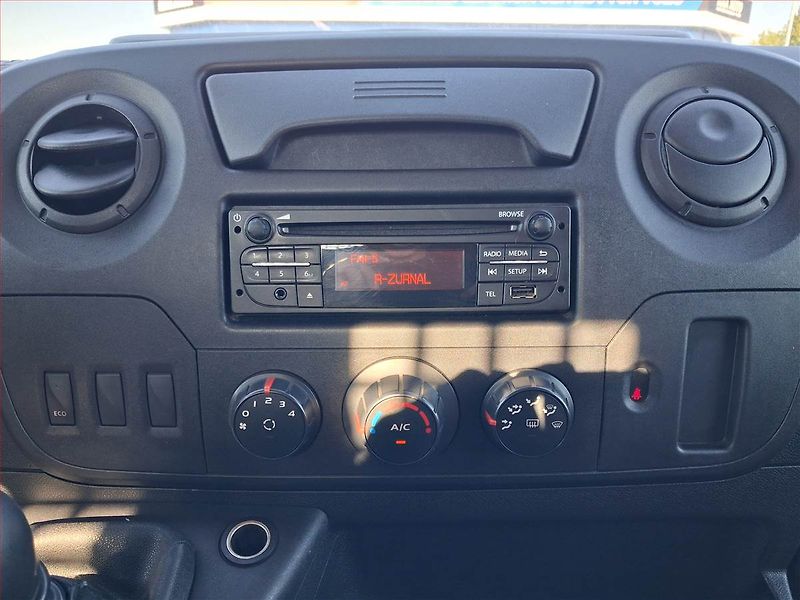 Renault Master (2017) 2.3 dCi 135, Valník, 1.0t, ČR - fotka 9 z 13