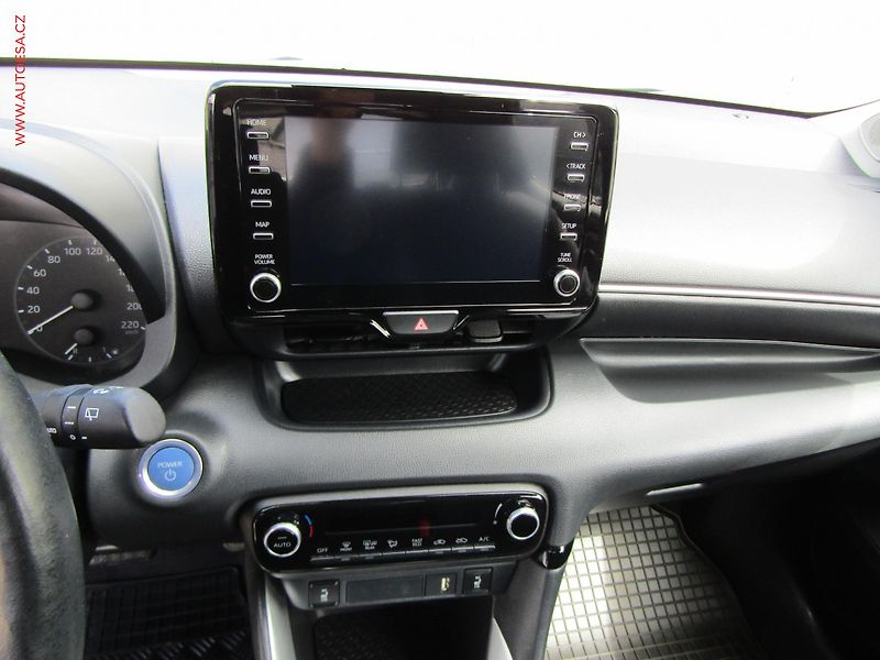 Mazda 2 (2023) 1.5 VVFi hybrid, 1.maj,ČR - fotka 16 z 22