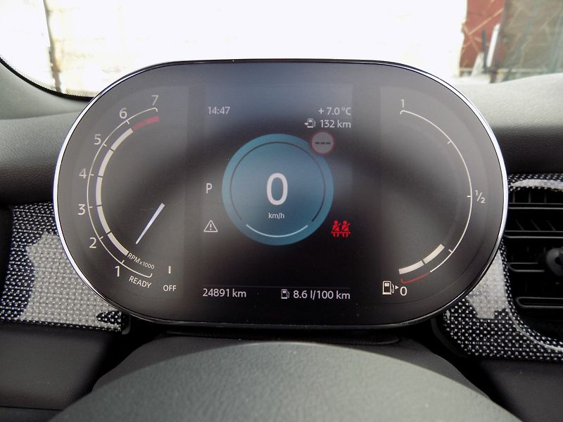 Mini Cooper (2021) 1.5i/El.střecha/1.Maj.ČR/DPH/ - fotka 31 z 44