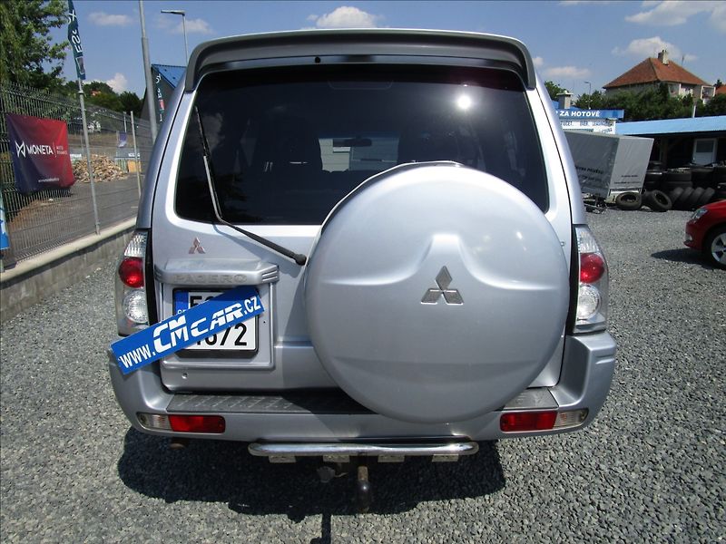 Mitsubishi Pajero 3.2 Di-D, 4x4, aut. klima, 7 m - fotka 5 z 54