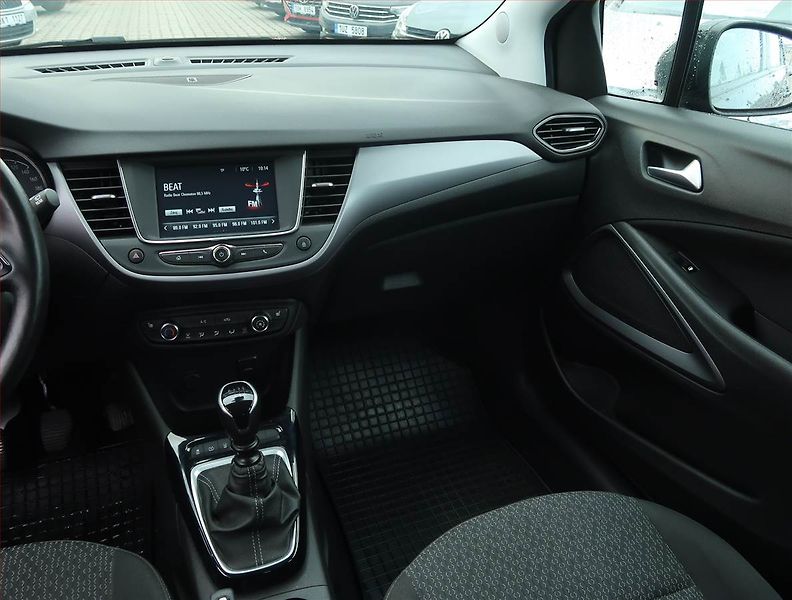 Opel Crossland X (2021) 1.2 Turbo, ČR,1.maj - fotka 8 z 16
