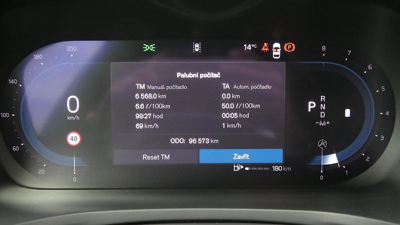 Volvo V60 B4 benzin Plus Dark DCT - fotka 13 z 24