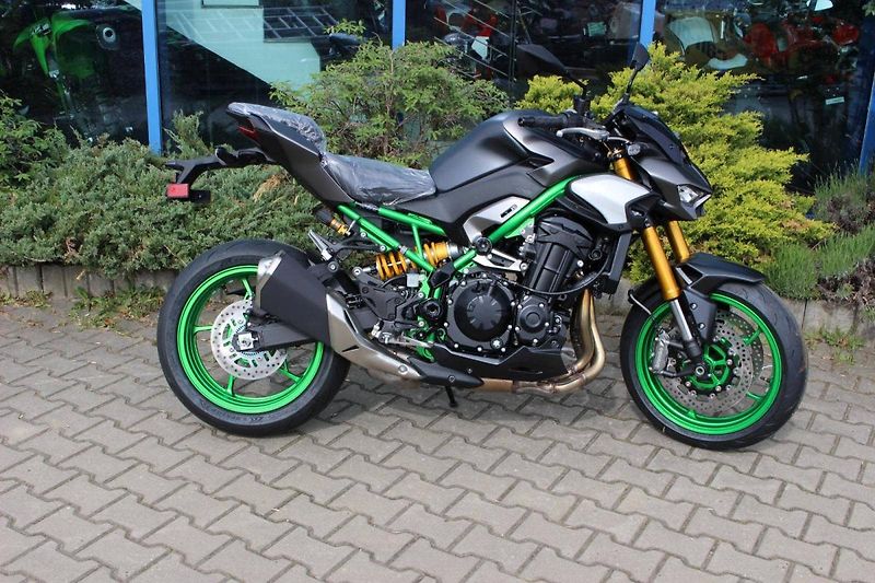 Kawasaki Z 900 (2026) SE NOVINKA 2026 SKLADEM 4 ROKY - fotka 5 z 10