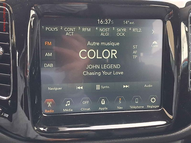 Jeep Compass (2018) 1.4T, Limited, navi - fotka 18 z 19