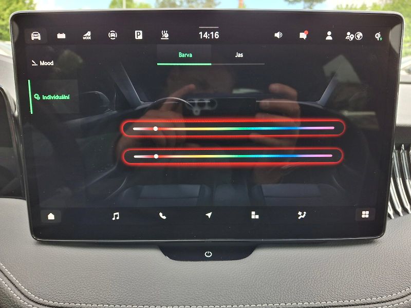 Škoda Superb (2025) iV SportLine DSG 1,5TSi 150kW - fotka 28 z 35