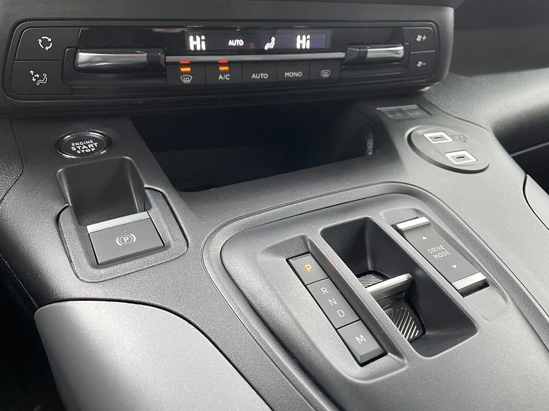Toyota ProAce City Verso 1.5D 130k Long VIP ODBĚR 1/27 - fotka 21 z 30
