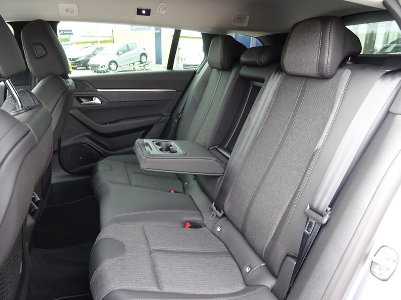 Peugeot 508 (2023) SW ALLURE PACK 1.5 130k EAT8 - fotka 16 z 50