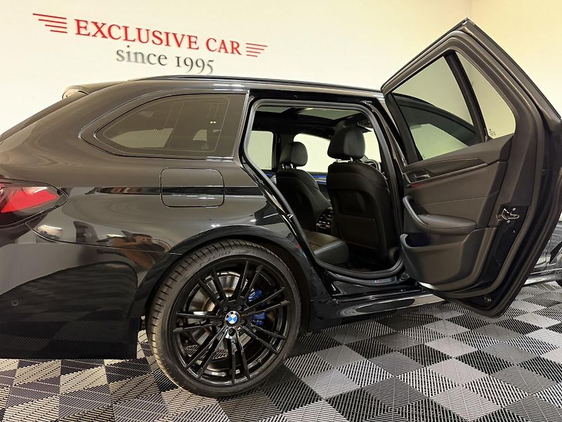 BMW Řada 5 530d xDrive M-Sport Laser FCL - fotka 43 z 48