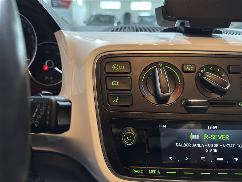 Škoda Citigo 1,0   MPI FUN AUTOMAT VÝHŘEV - fotka 15 z 32