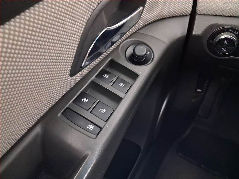 Chevrolet Cruze (2009) 1.6 i 16V, Park. senzory - fotka 15 z 15