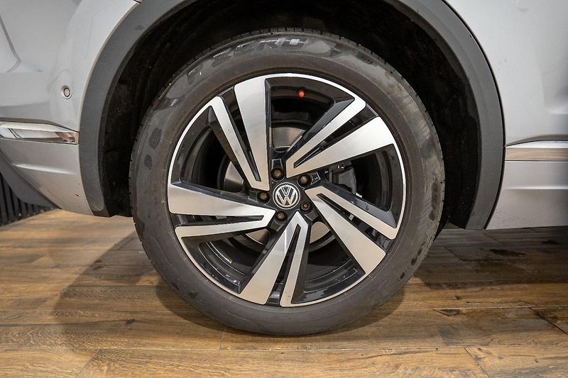 Volkswagen Touareg 3.0 TDI 210 kW 4Motion - fotka 35 z 38