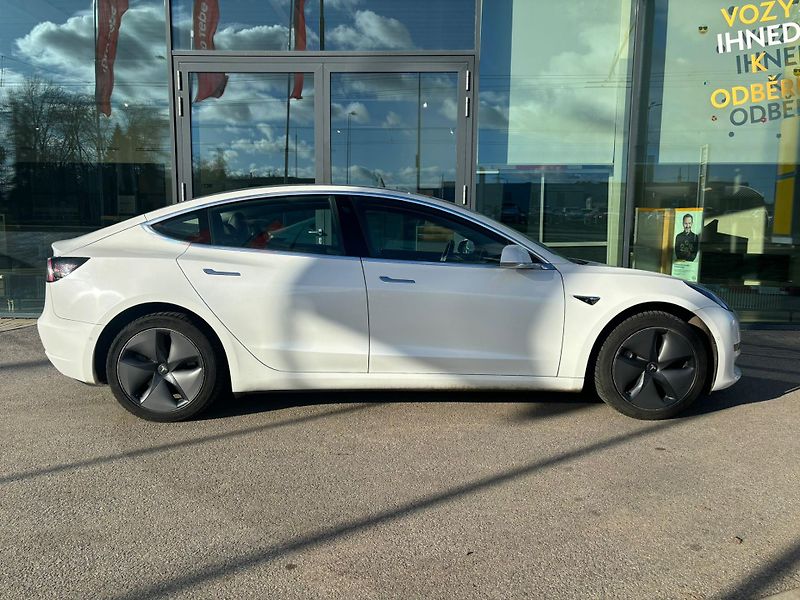 Tesla Model 3 SR Plus 60kWh 1.Maj TZ - fotka 3 z 23