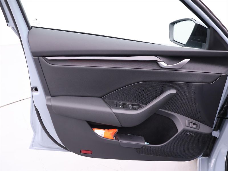 Škoda Octavia 2,0 TSI 195kW DSG RS DPH 1.Maj - fotka 12 z 43