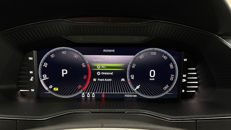 Škoda Superb 2.0 TSI DSG Style Combi - fotka 10 z 30