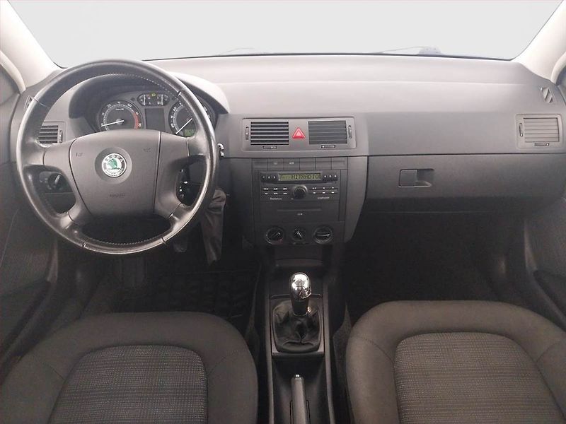 Škoda Fabia (2004) Elegance 1.4 16V, Serv.kniha - fotka 8 z 18