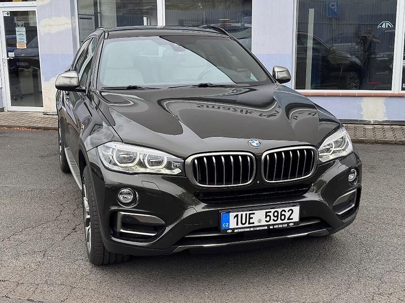 BMW X6 (2014) 4.4 V8 (449k) xDrive50i - fotka 4 z 51