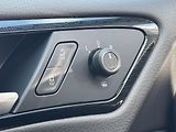Volkswagen Golf (2017) VII 1.4TSi MAN Highline, RZV - náhled 27