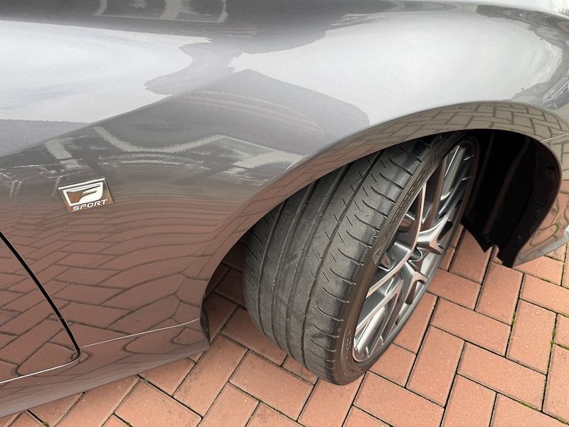 Lexus RC 300h (2016) F-Sport LED Kůže Kamera - fotka 46 z 49