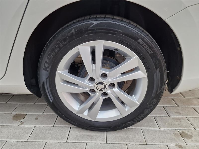 Škoda Fabia 1.0 TSI 70kW Combi Tour,1.Maj - fotka 42 z 47