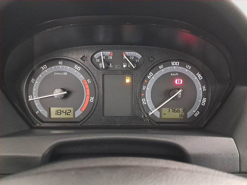 Škoda Fabia (2006) 1.2, po STK, jezdí výborně - fotka 11 z 13