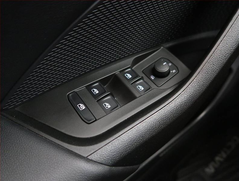 Škoda Octavia (2023) Ambition 2.0 TDI - fotka 18 z 23