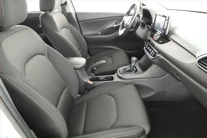 Hyundai i30 (2020) 1.6 CRDi, Automat, Navi - fotka 7 z 20