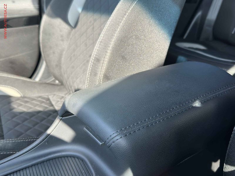 Kia Ceed (2019) 1.6 CRDi, 1.maj,ČR, servis - fotka 20 z 22