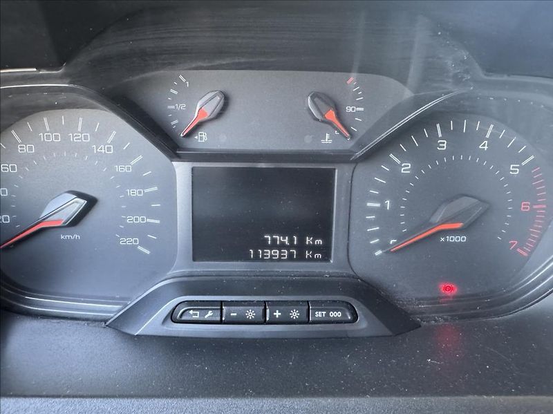 Peugeot Partner 1,5 HDI, 1.Maj, DPH - fotka 15 z 17