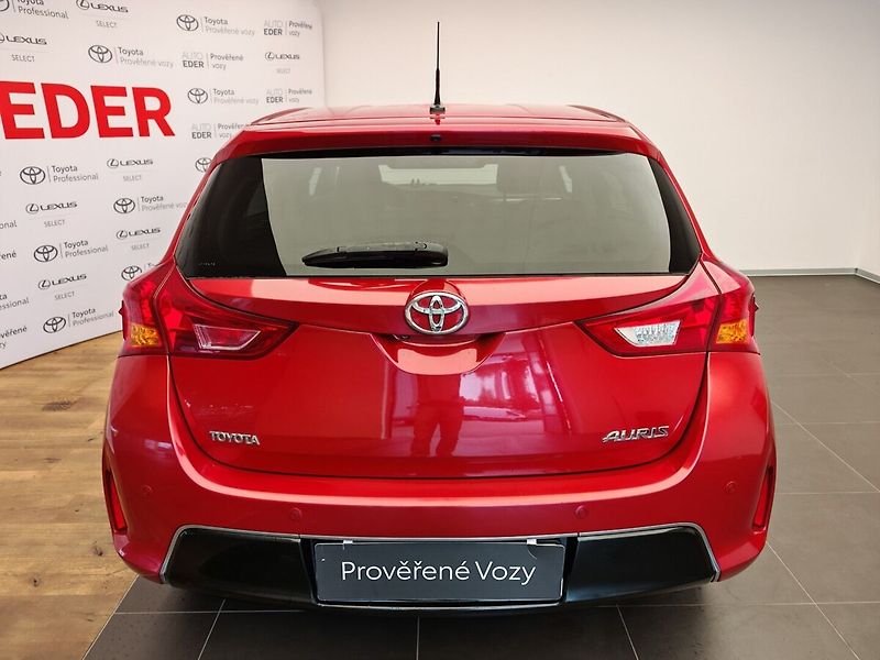 Toyota Auris 1.3 Dual VVT-i Active - fotka 5 z 30