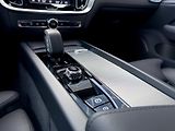 Volvo V60 B4 FWD // PLUS DARK + kola - náhled 24